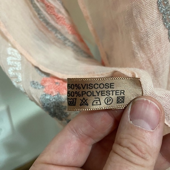 One size women's blush pink/peach embroidered open front long line kimono EUC - Picture 5 of 6